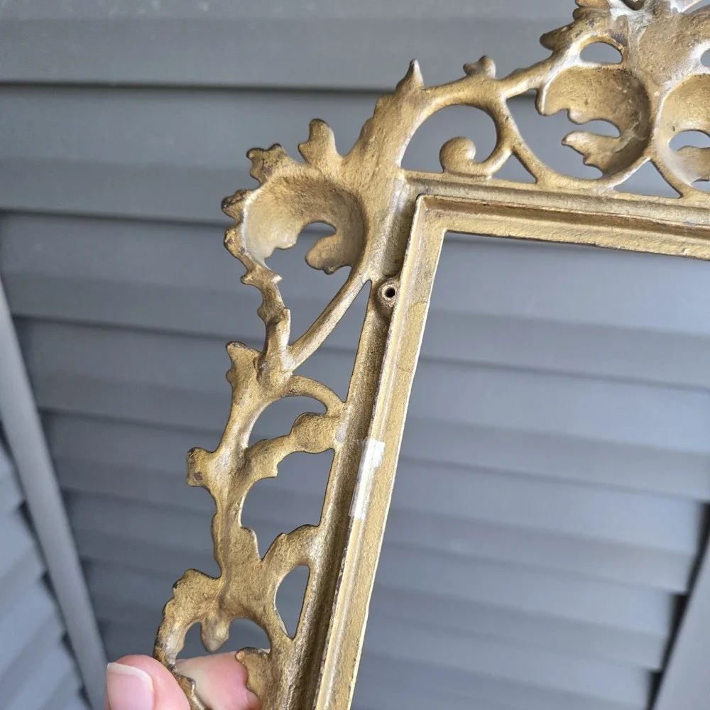 Vintage/Antique Shabby Chic Cast‎ Iron Picture Frame  Easel Style EUC